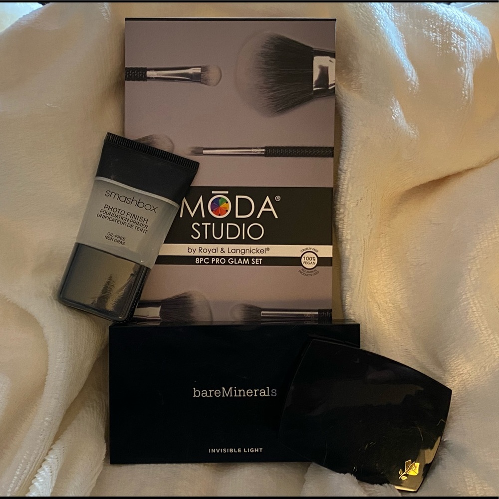❤️ AWESOME MAKEUP BUNDLE!! ❤️